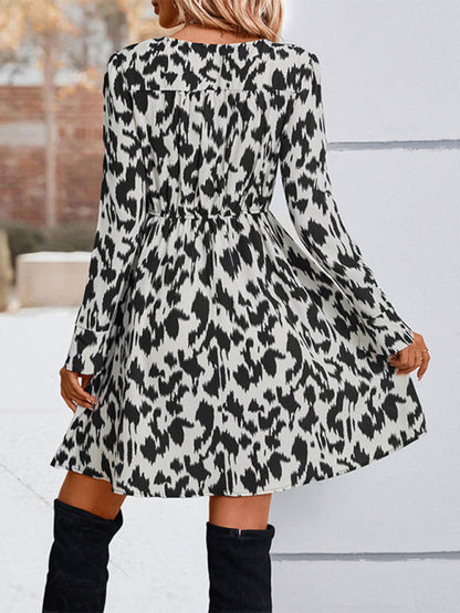 Fashion women's new v-neck long-sleeved printed dress