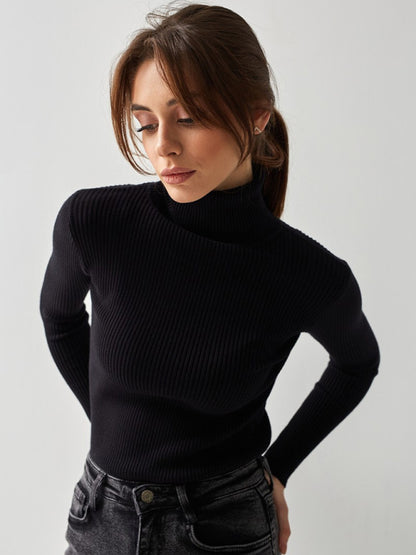 Women's slim high collar long sleeve pullover sweater