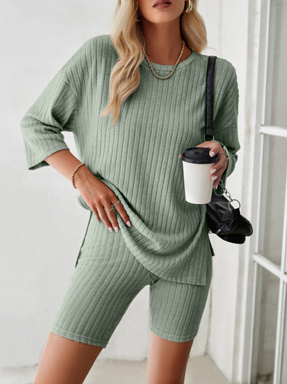 Women's new style elegant, fashionable and casual round neck and mid-sleeve suit