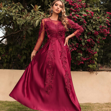 Four Seasons Women's Round Neck Solid Prom Dress